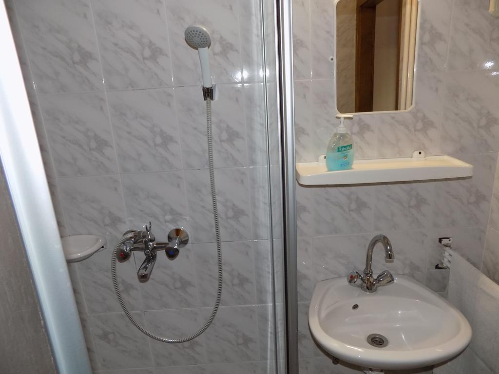 Eva Vendeghaz Hotel Kaposvar Ngoại thất bức ảnh